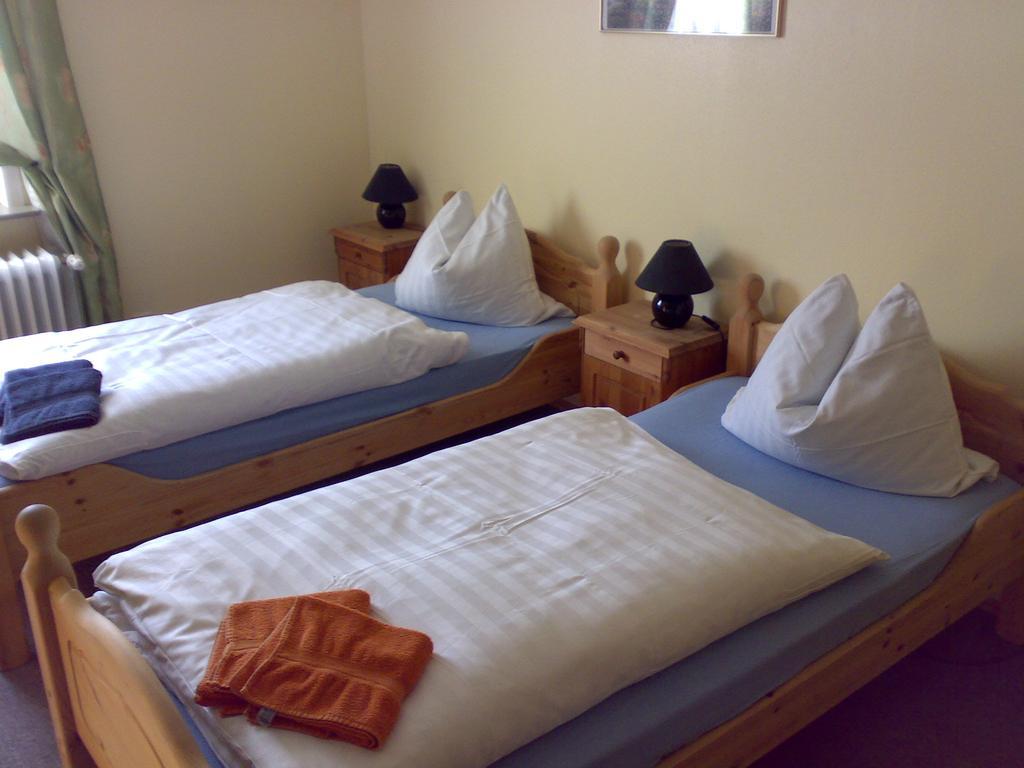 Hotel Deutsches Haus Francop ฮัมบูร์ก ภายนอก รูปภาพ
