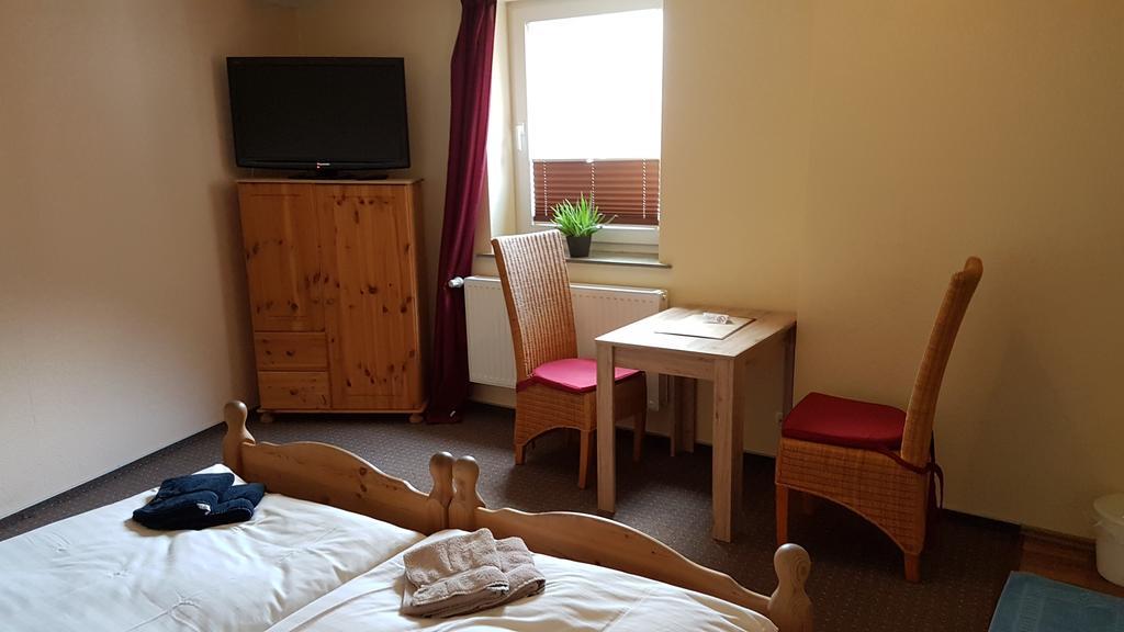 Hotel Deutsches Haus Francop ฮัมบูร์ก ภายนอก รูปภาพ