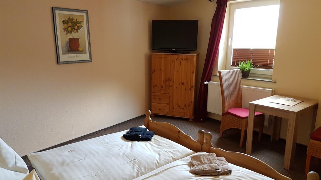 Hotel Deutsches Haus Francop ฮัมบูร์ก ภายนอก รูปภาพ
