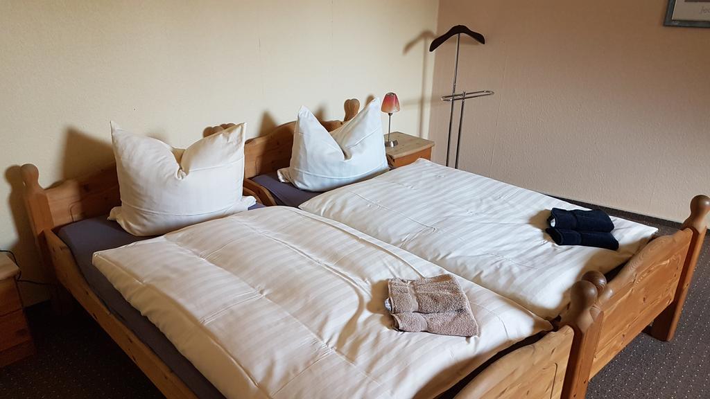 Hotel Deutsches Haus Francop ฮัมบูร์ก ภายนอก รูปภาพ